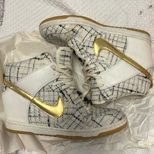 Size 9.5 US SIZE 41 UK Women’s Nine Sky Hi hidden wedge Paris sneaker USED